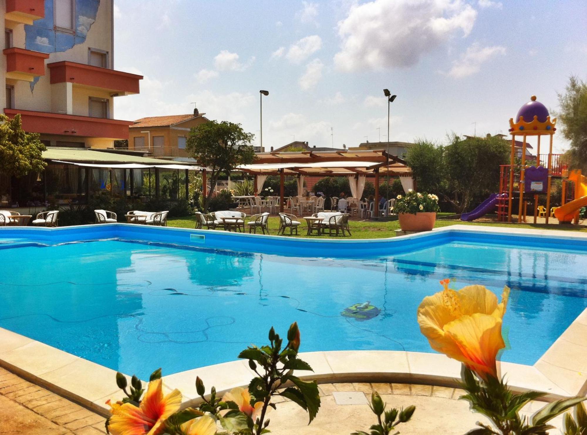 Hotel Corallo Fregenae Exterior foto