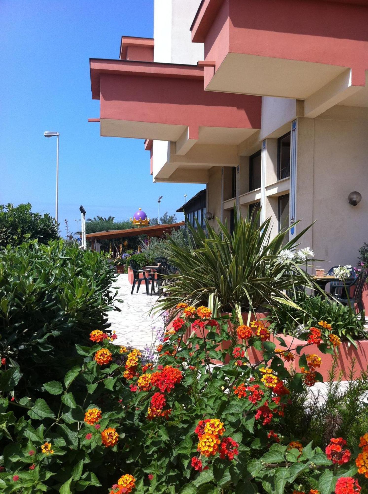 Hotel Corallo Fregenae Exterior foto